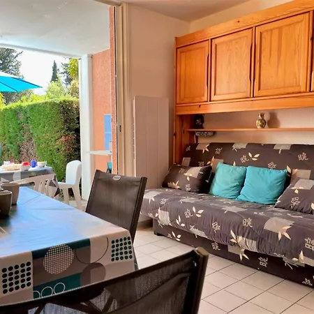 Appartement Ce040-g076 2 Pieces 6 Couchages Le Lavandou